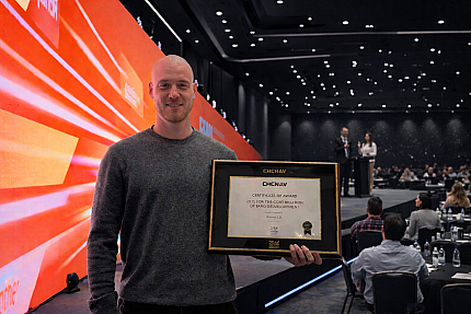 Получили официальную награду CHCNAV за вклад в развитие бренда